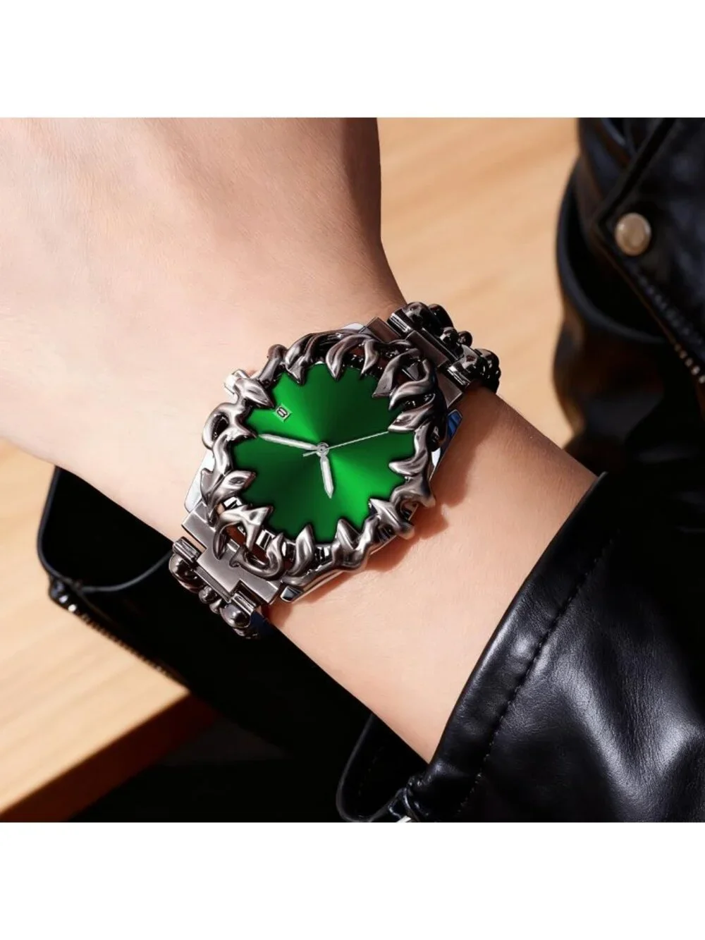 Men's Green Quartz Gothic Claw Unique Stainless Steel Luminous Waterproof Watch